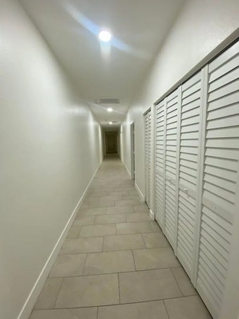 2594 NW 20TH Street B, Fort Lauderdale, FL 33311 — Photo 3