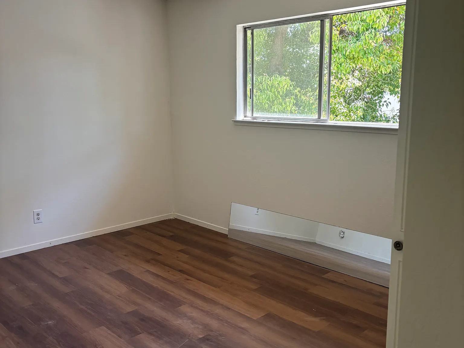 2 bed, 819 sqft, $1,876 — Photo 2