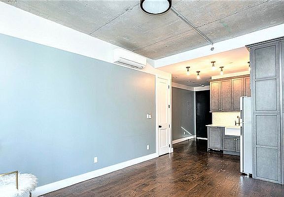 4th image of 197 Metropolitan Ave #409