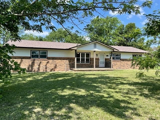 1st image of 305 Lioba Dr