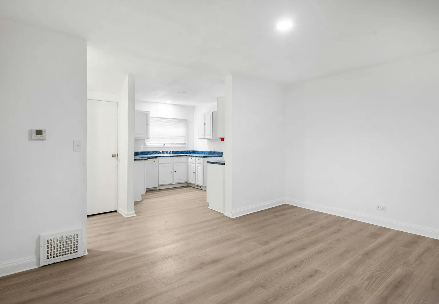 14608 Alder Avenue — Photo 4