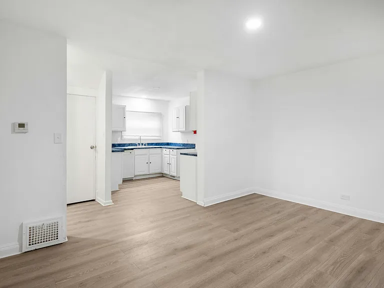 14608 Alder Ave — Photo 4