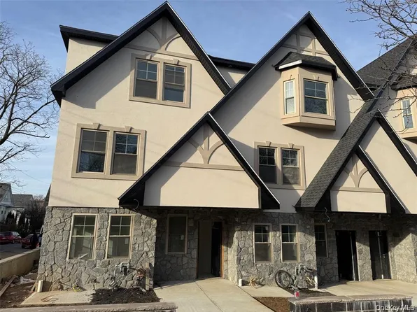 65 W 2nd Street #5, Mount Vernon, NY 10550