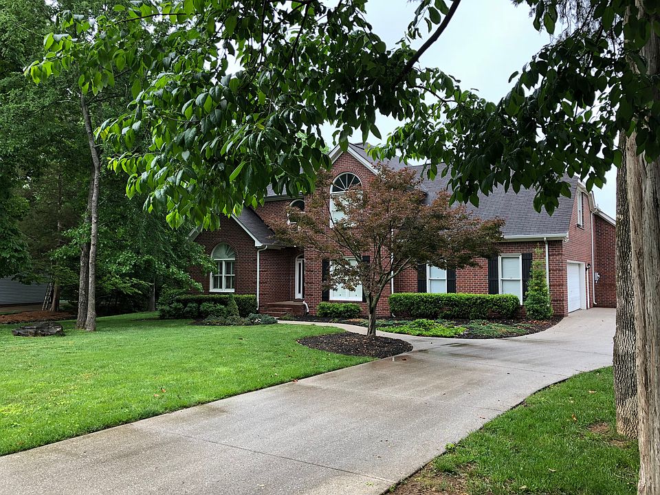 1407 Shagbark Trail