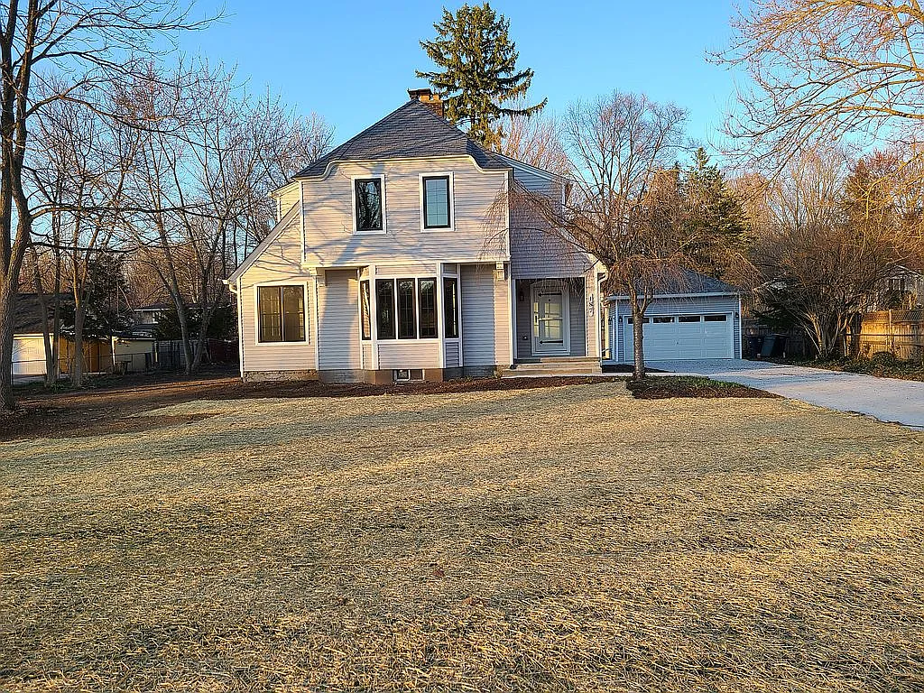 187 Barton Dr photo 1