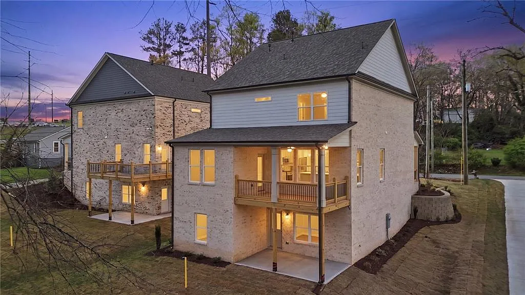 4 bed, 2.5 bath, $3,550 — Photo 2