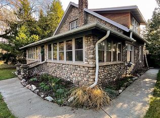 7491 Hamburg Rd, Brighton, MI 48116