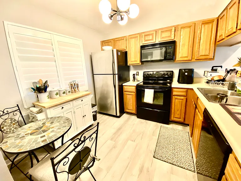 2031 Pine Isle Ln — Photo 8