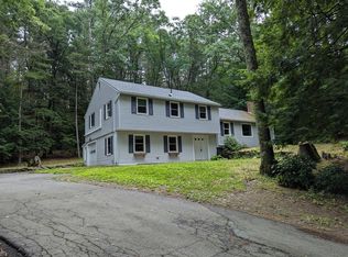 198 Alpine Dr, Amherst, MA 01002