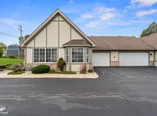 1676 Willow Circle Dr, Crest Hill, IL 60403