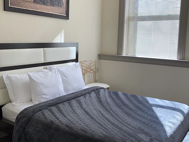 The Loretto — Photo 15