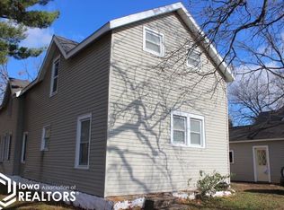 814 1st Ave, Ackley, IA 50601