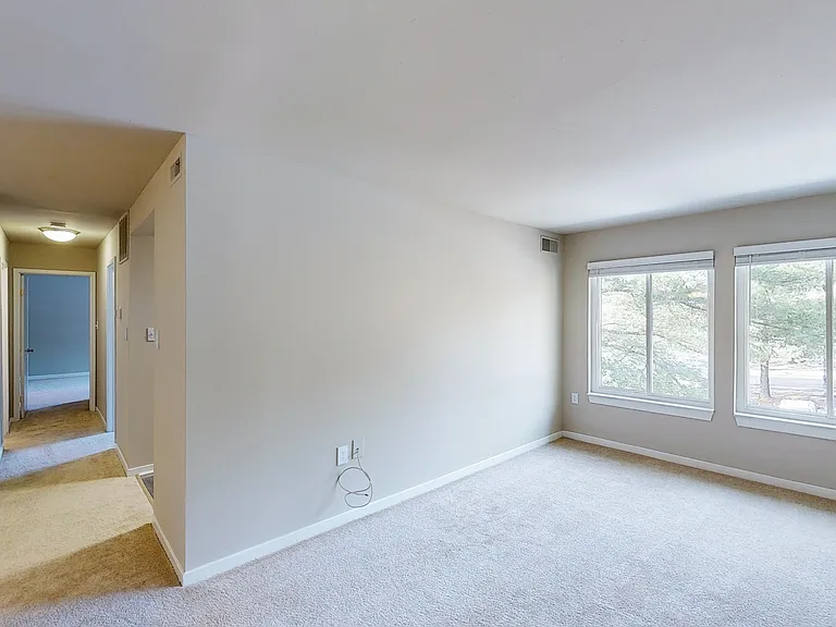 Seneca Place — Photo 16