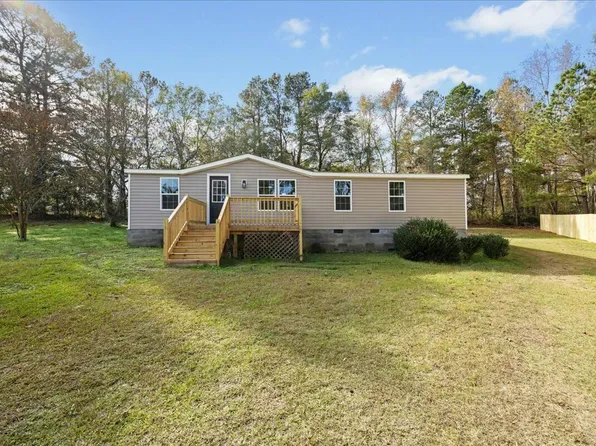 100 Loy Ct, Fuquay Varina, NC 27526