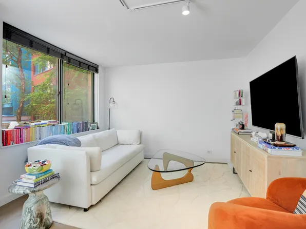 295 Greenwich Street image 1 of 18