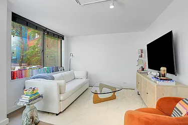 295 Greenwich Street, #2N