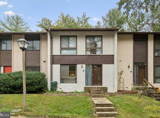 11825 Coopers Ct, Reston, VA 20191