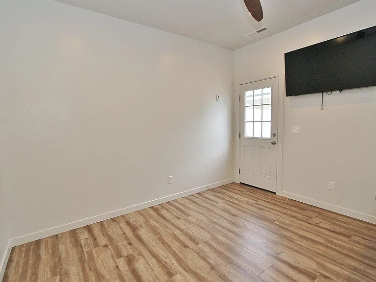 504 S Utah Ave #A — Photo 3
