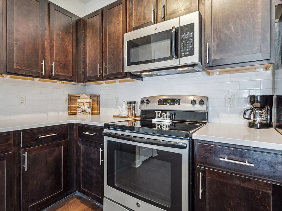1st image of 2019 Barclay Pl #12-102