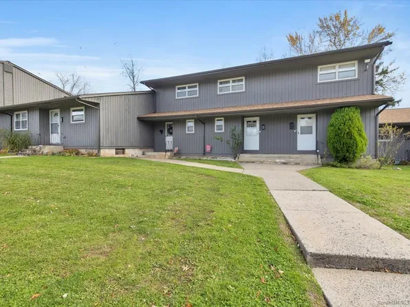 131 Williamstown Court #131, Newington, CT 06111