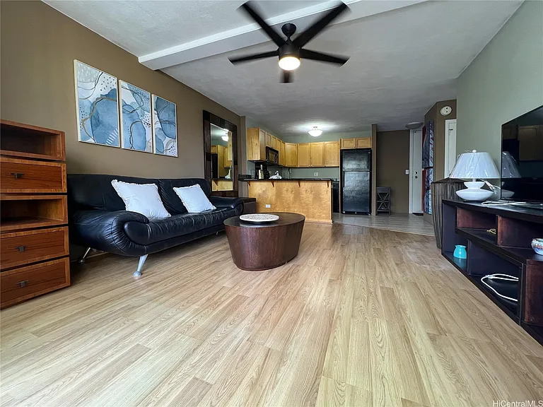 430 Kaiolu St #807 — Photo 13