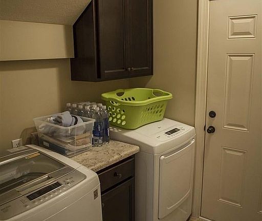 4th image of 10 Leland Cypress Ct
