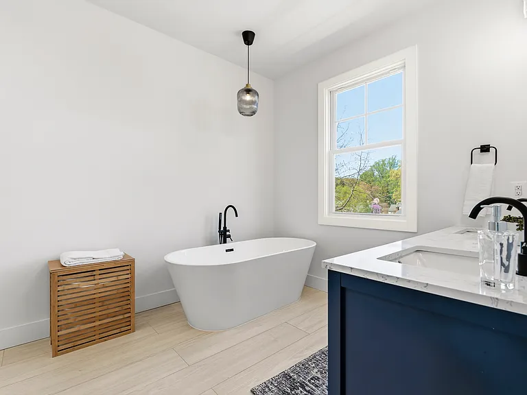 6806 Farragut Ave — Photo 27