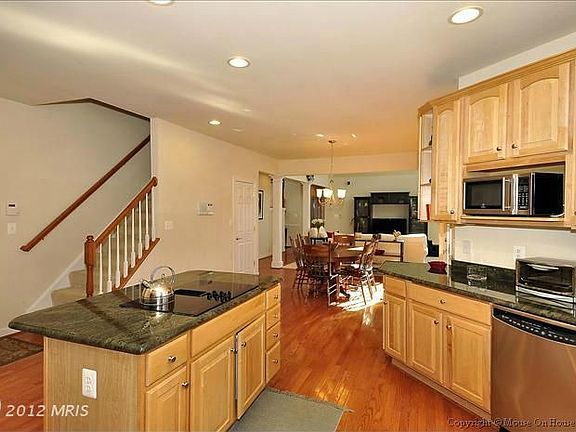 5th image of 406 E Jefferson St
