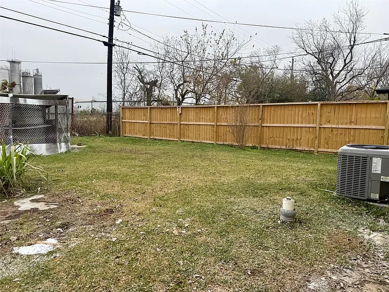 6743 Crestmont St — Photo 10