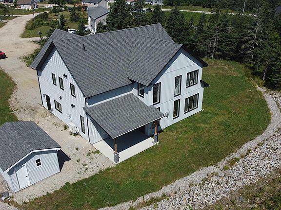 5th image of 35 Seeland Ave