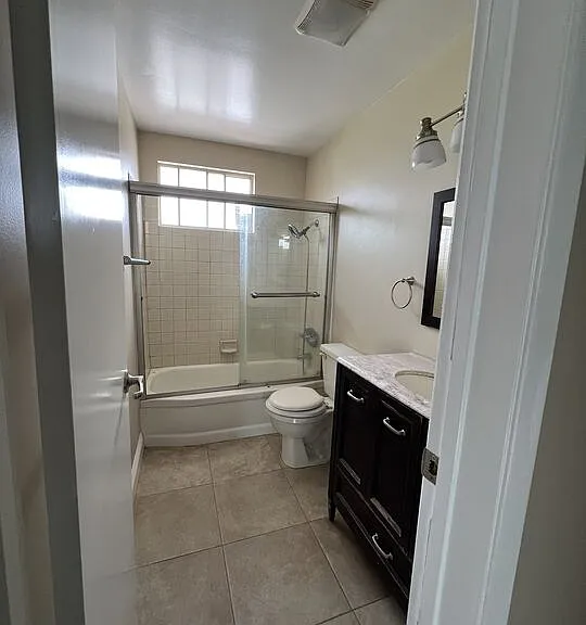 6233 Clybourn Ave — Photo 8