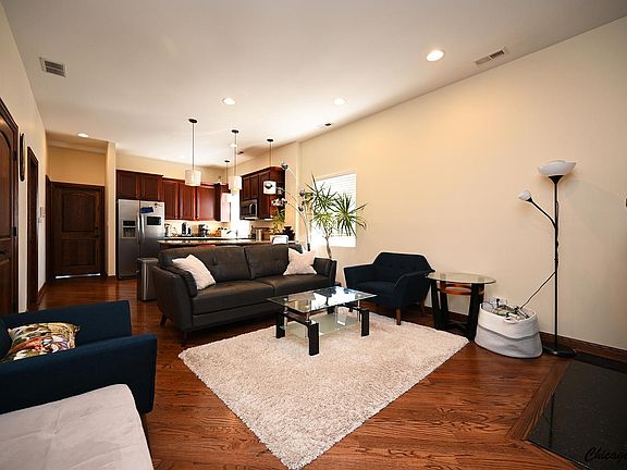4th image of 5910 N Milwaukee Ave #2