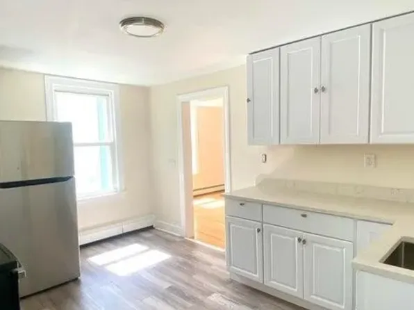 23 Hanover St #2, Portland, ME 04101