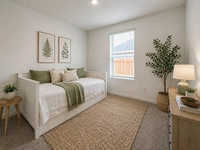 513 Robin St — Photo 10