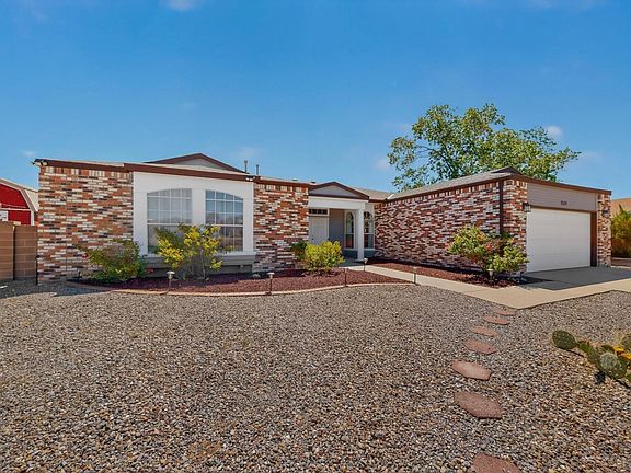4th image of 2512 Cabezon Dr NE