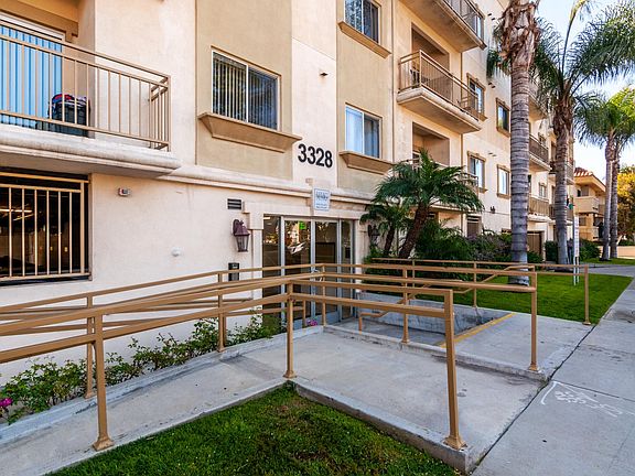 2nd image of 3328 Oakhurst Ave APT 301