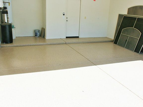 4th image of 4670 E Torrey Pines Ln
