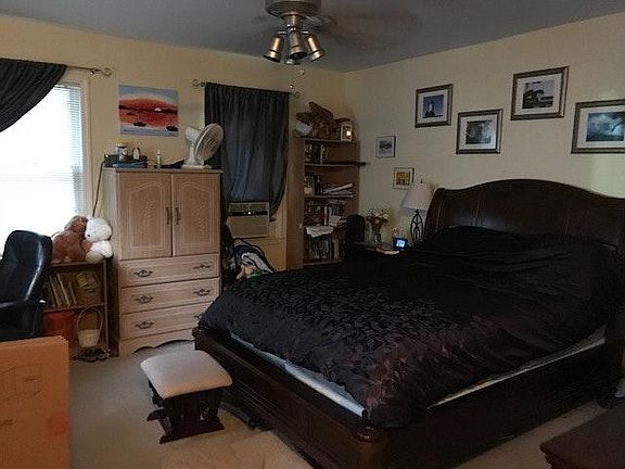 2nd floor bedroom