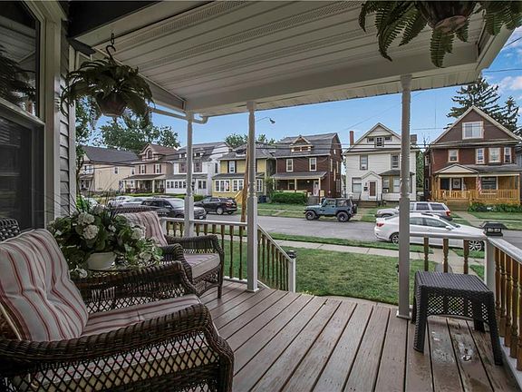 4th image of 116 Aldrich Pl