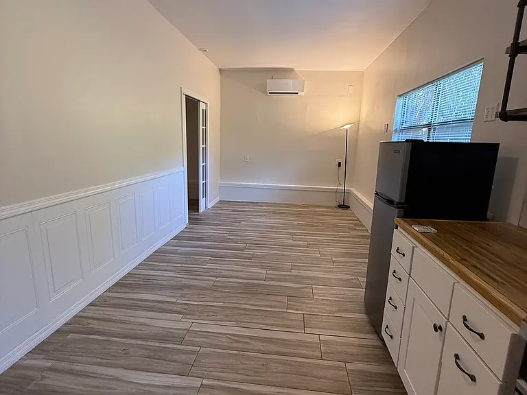 79 Colon Ave #B — Photo 3