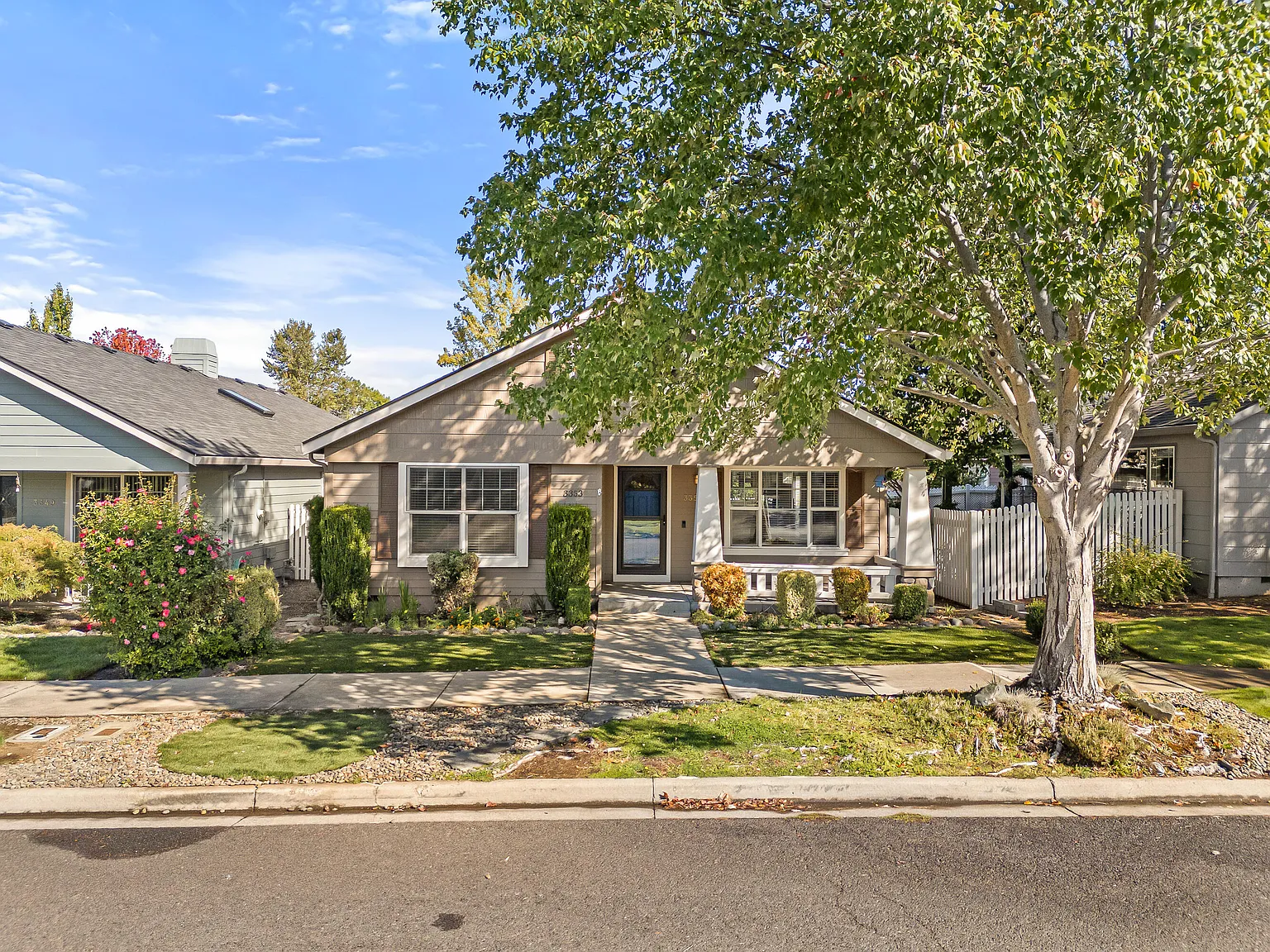 3353 Hidden Springs Dr photo 1