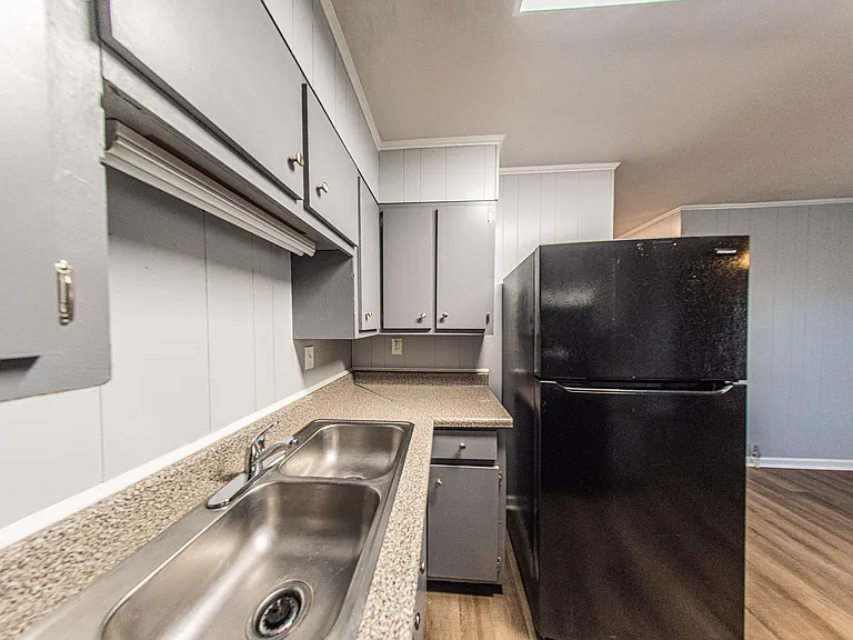 120 Lake Dr #4 — Photo 9