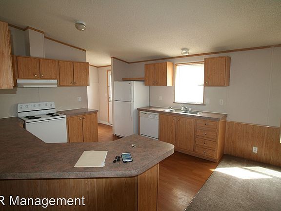 5th image of 208 White Oak Dr