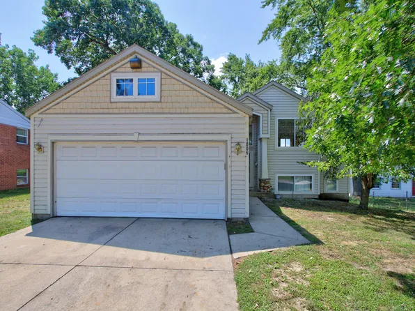 1006 26th St SW, Wyoming, MI 49509