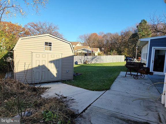 5th image of 8255 Brandon Dr