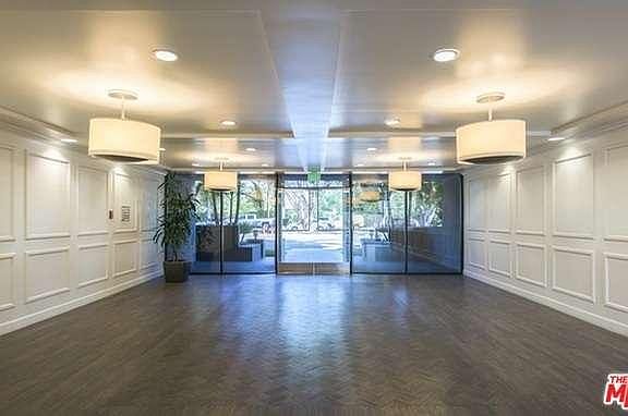 3rd image of 12115 San Vicente Blvd Unit 201