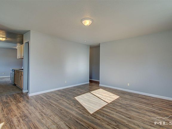 5th image of 1521 Sharon Dr