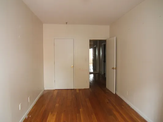 Rented by Joel Weisz, LREB | media 41