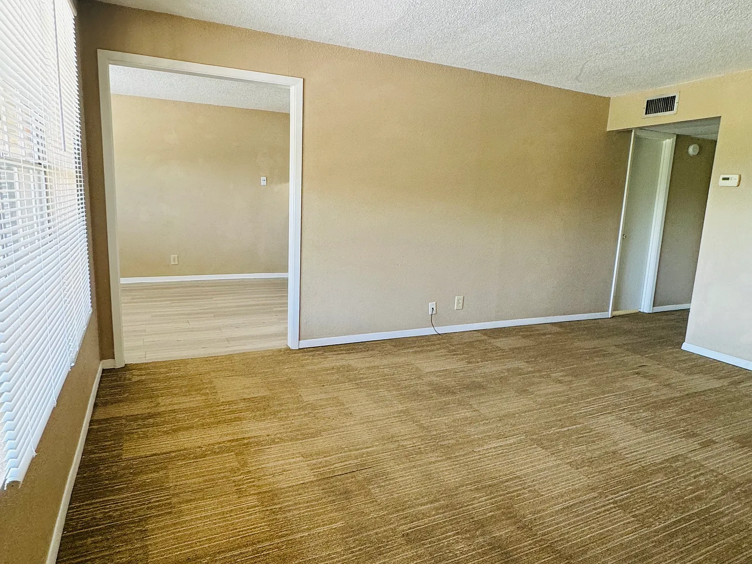 2 bed, 1.0 bath, $700 — Photo 3