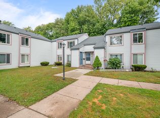 28 Candlewood Dr UNIT 28, South Windsor, CT 06074